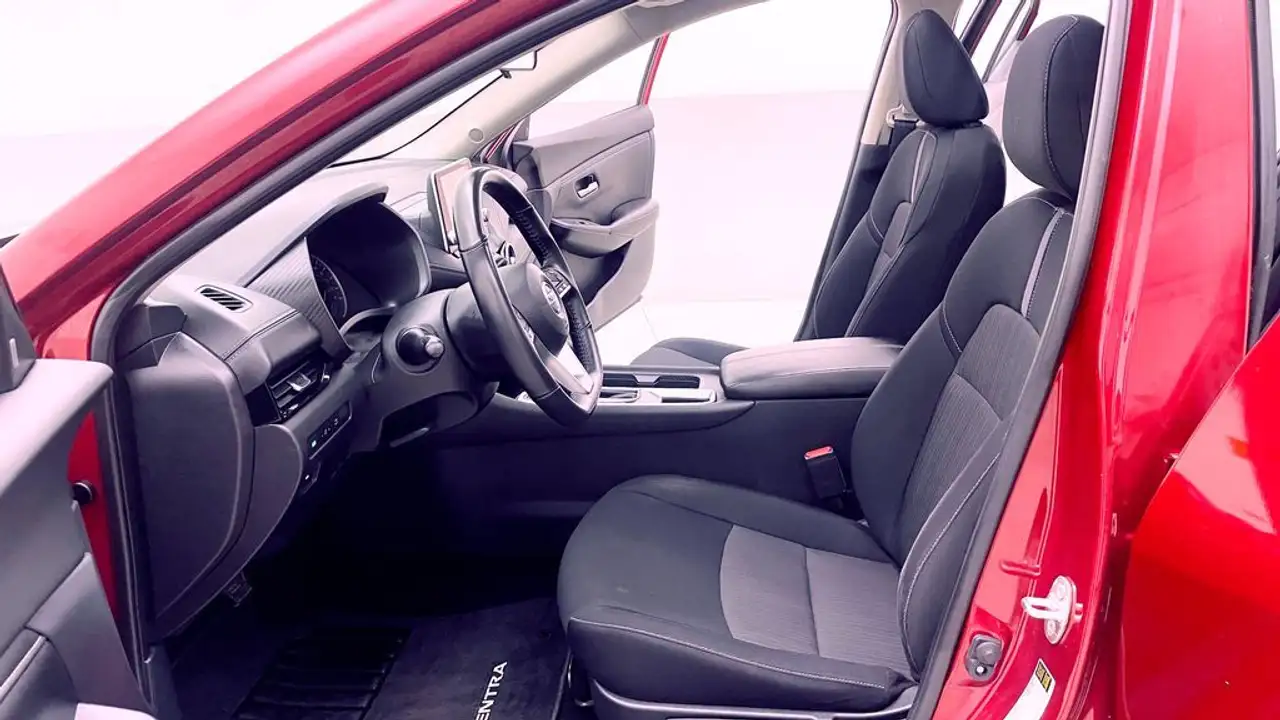 Nissan Sentra снимка Nissan Sentra