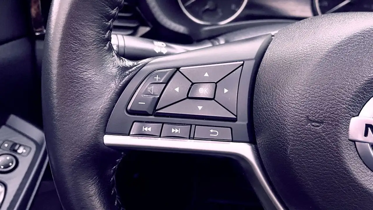 Nissan Sentra снимка Nissan Sentra