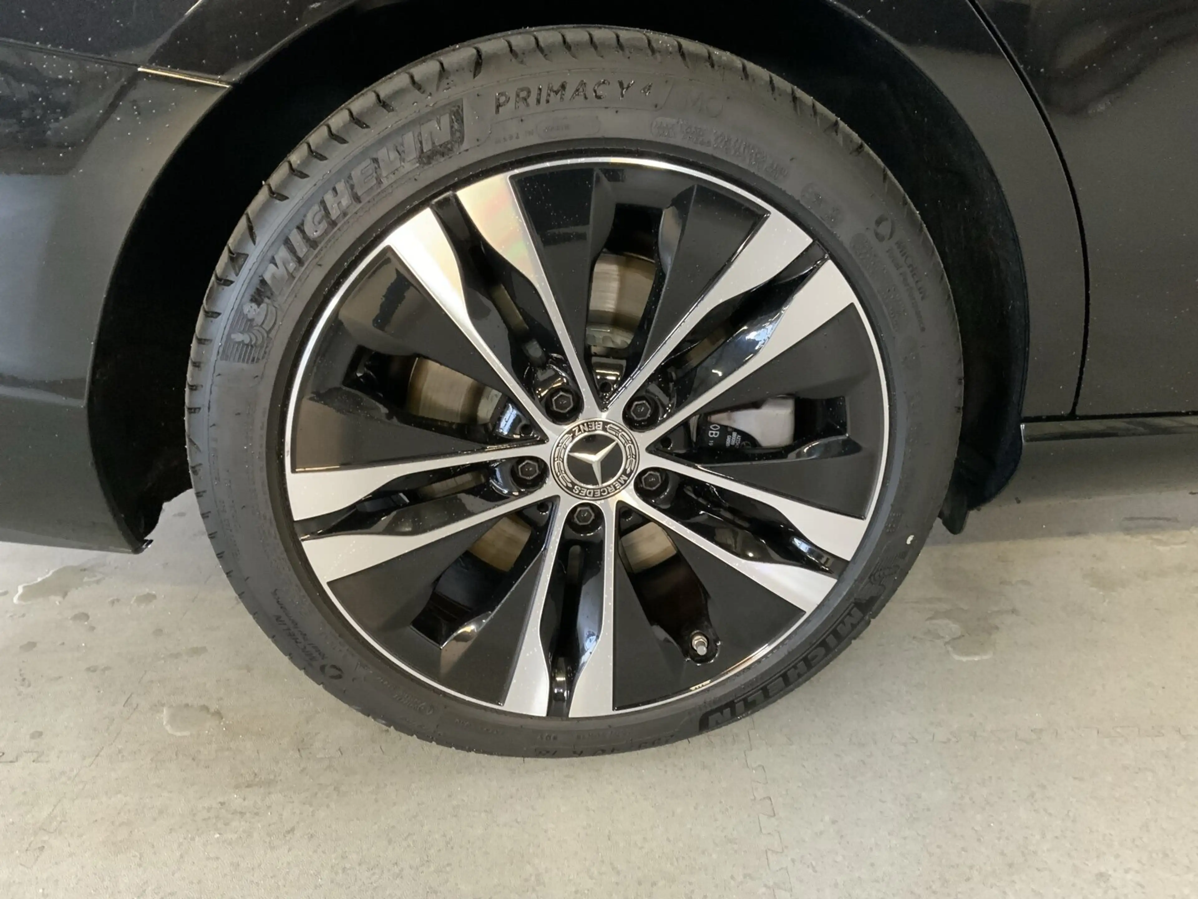 Mercedes-Benz C 400 C 400 e 4M AVANTGARDE Pano LED DISTRO 360° Burm — photo 8