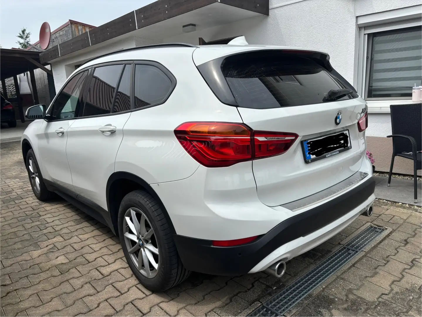 BMW X1 X1 sDrive18d Aut. Weiß - 2
