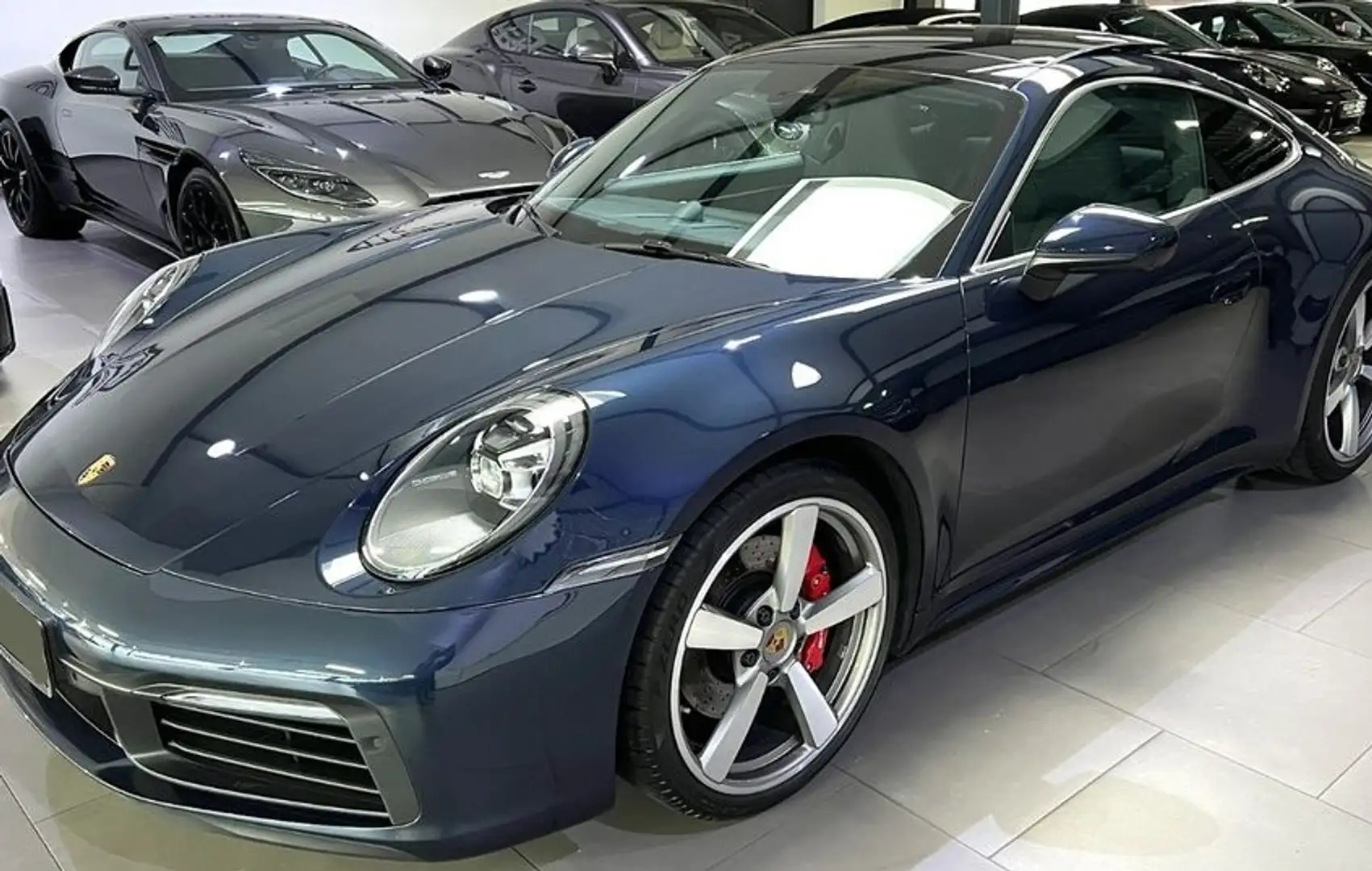 Porsche 992 Carrera 4S Coupé PDK Azul - 2