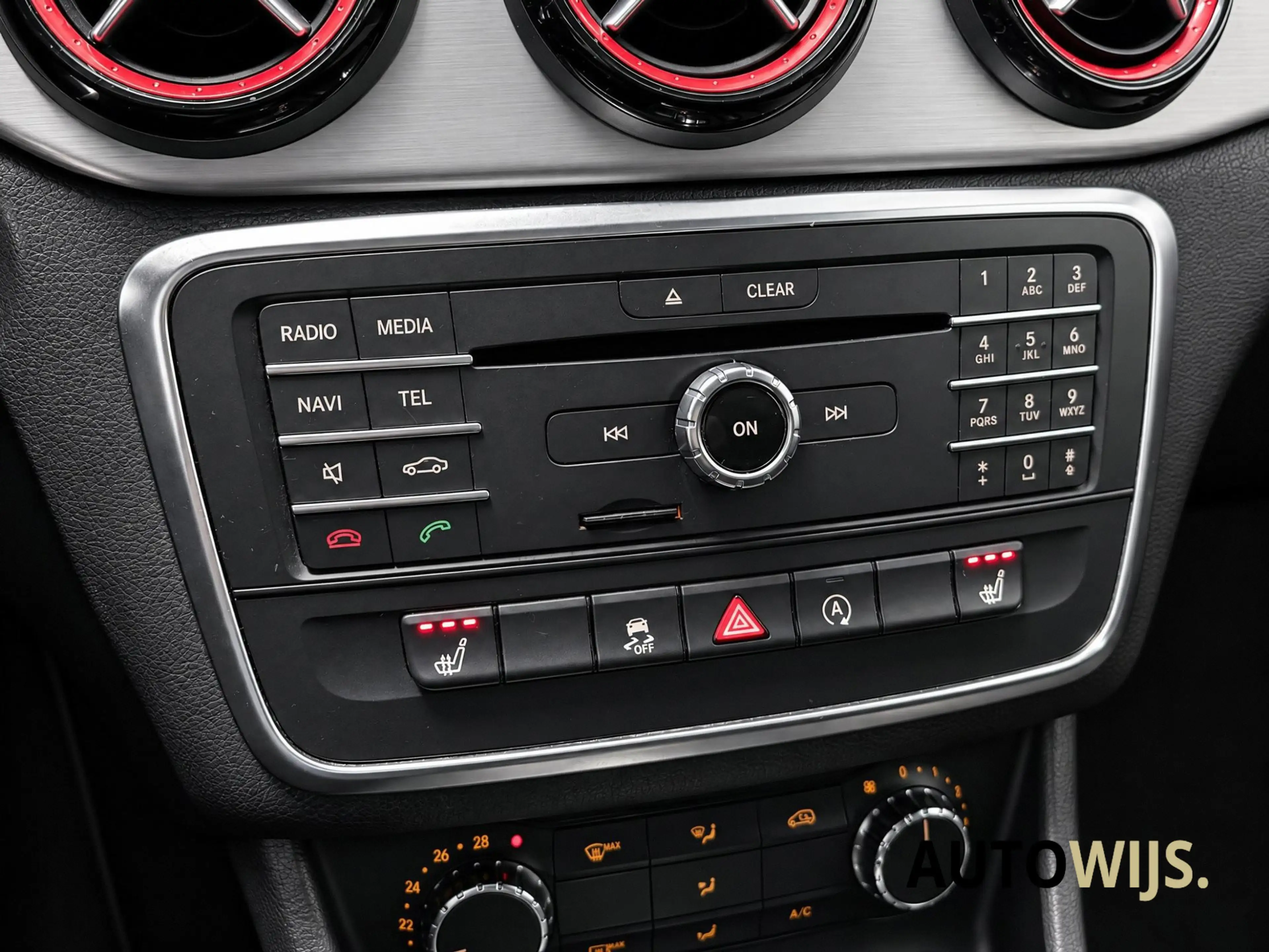 Mercedes-Benz CLA 45 AMG 4MATIC|381PK|ALCANTARA|CAMERA|STOELVERW|NETJES! — photo 11