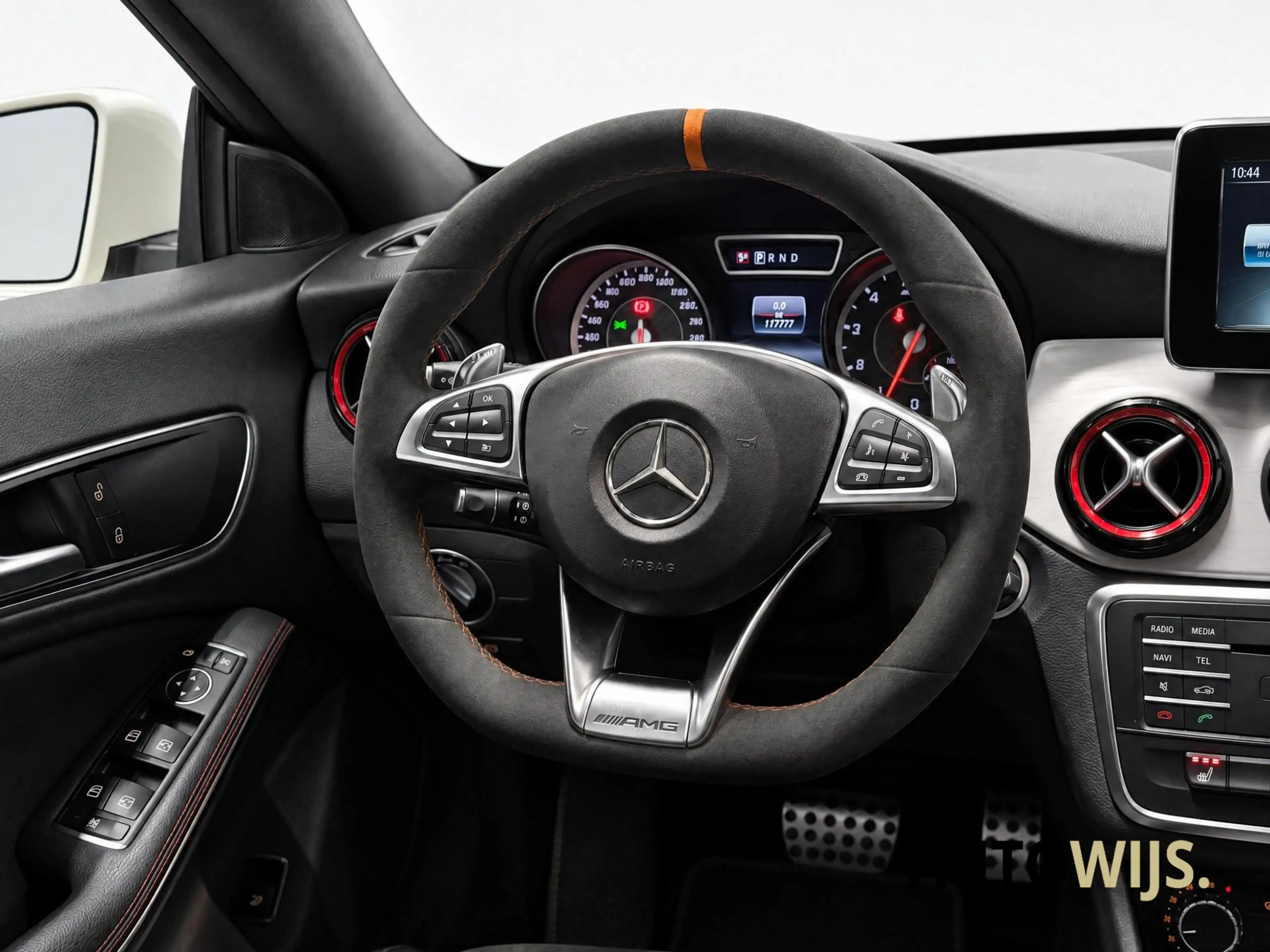 Mercedes-Benz CLA 45 AMG 4MATIC|381PK|ALCANTARA|CAMERA|STOELVERW|NETJES! — photo 9