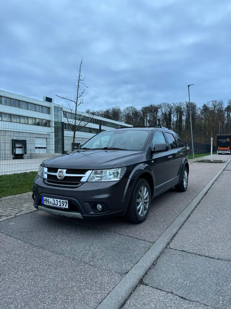 Fiat Freemont 2.0 Multijet Diesel 7 Sitzer Automatik Allrad SHZ Grau - 2