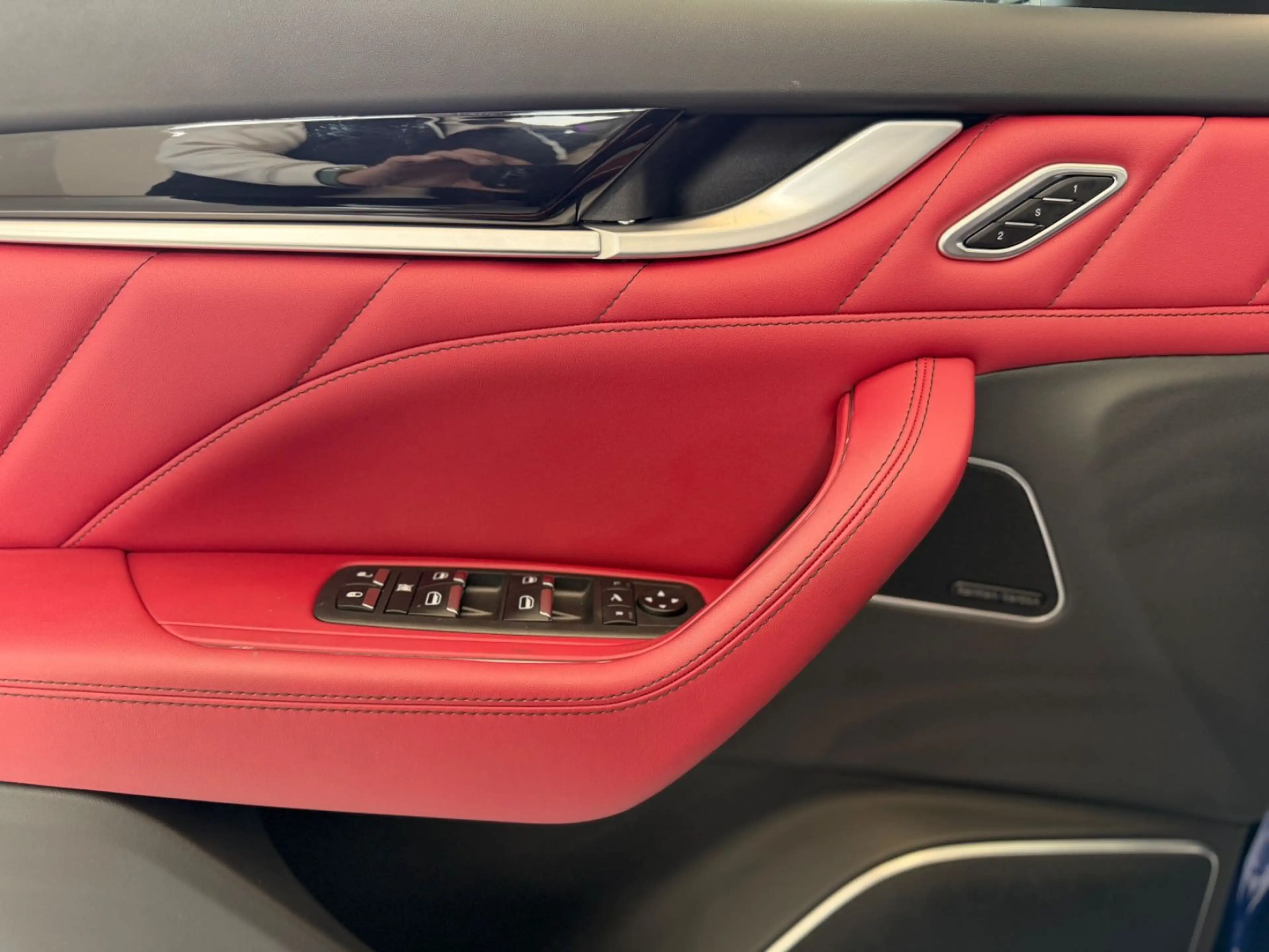 Maserati Levante GT Mild-Hybrid Soft Close Pano 21" — photo 13