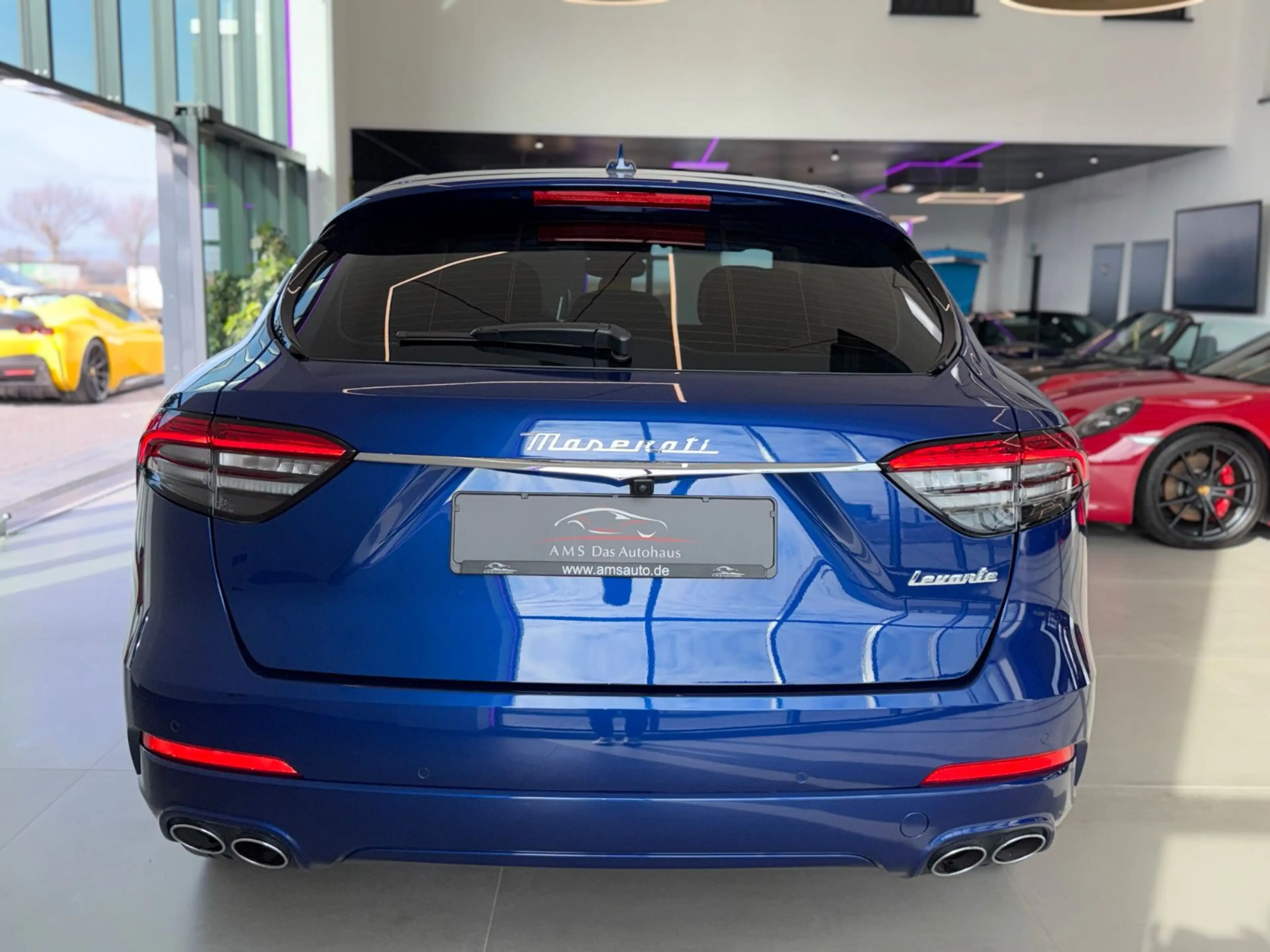 Maserati Levante GT Mild-Hybrid Soft Close Pano 21" — photo 11