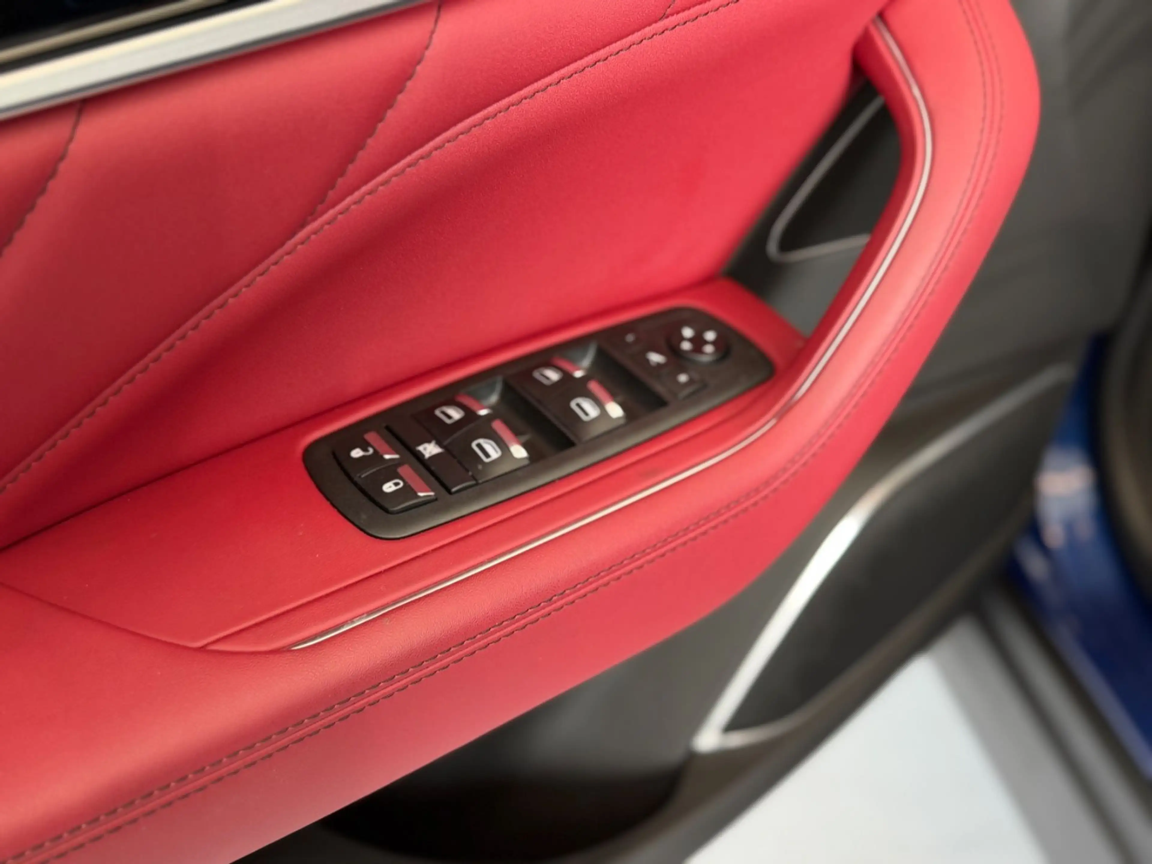 Maserati Levante GT Mild-Hybrid Soft Close Pano 21" — photo 14