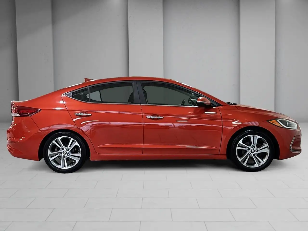 Hyundai ELANTRA снимка Hyundai ELANTRA