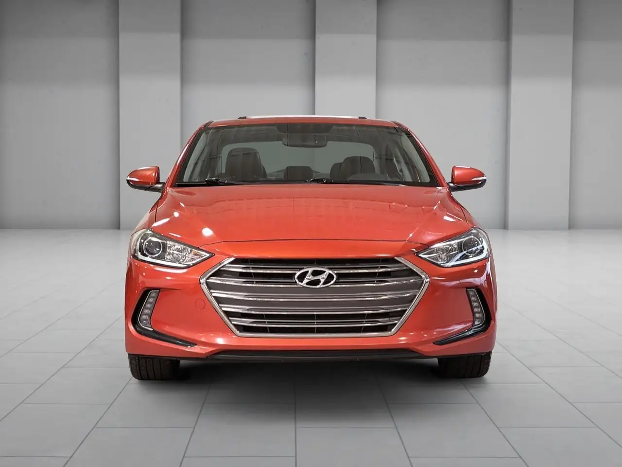 Hyundai ELANTRA снимка Hyundai ELANTRA