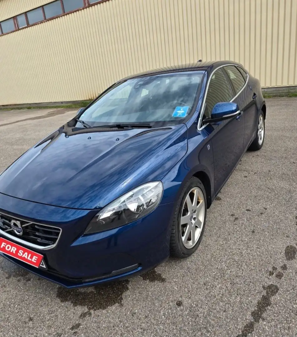 Volvo V40 T2 - 1