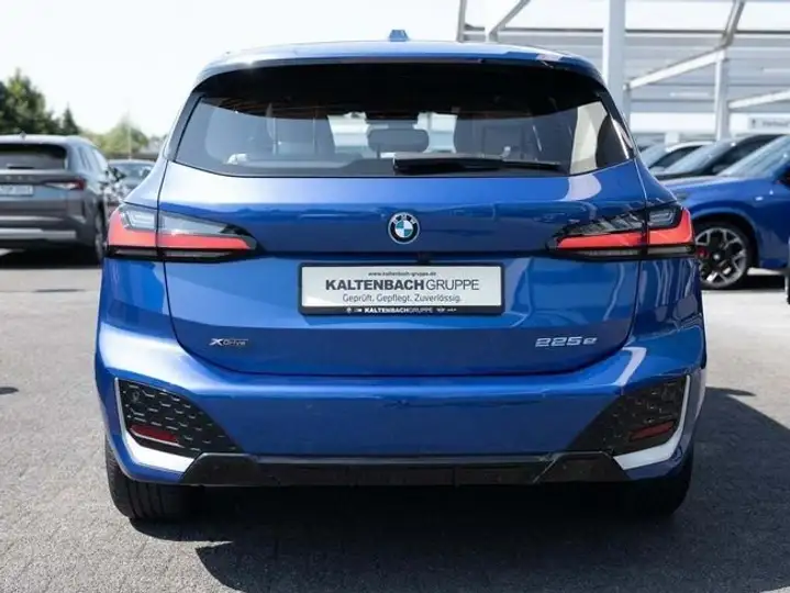 BMW Serie 2 2022, foto 5