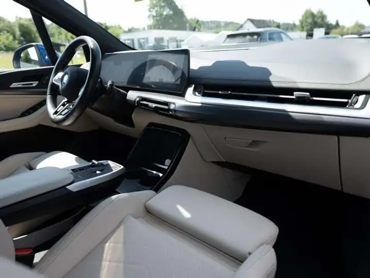 BMW Serie 2 2022, foto 11