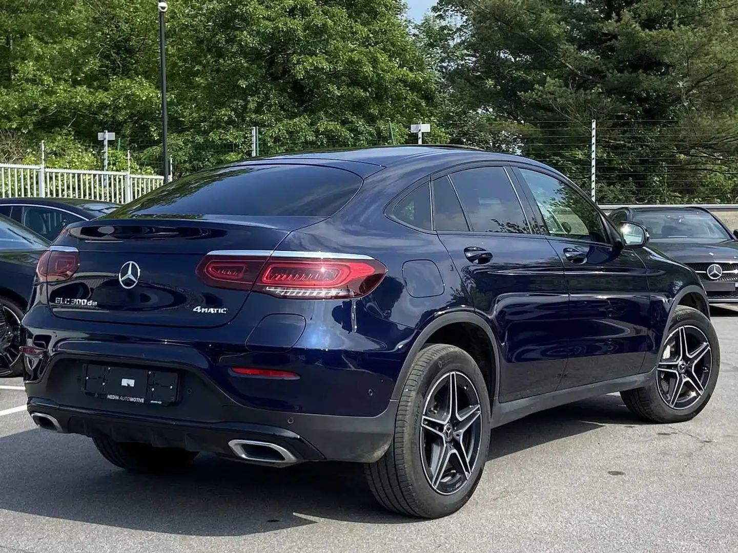 Mercedes-Benz GLC 300 de 4MATIC COUPÉ AMG Line | Panoramisch Dak | Night Blauw - 2