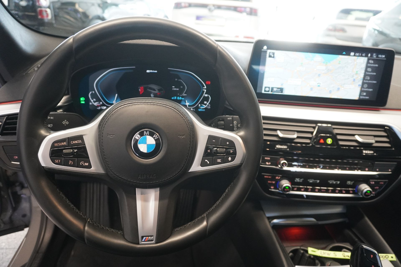 BMW 530 e xDrive Touring Aut. Leder/Virtual/Navi/LED/Pano — photo 12