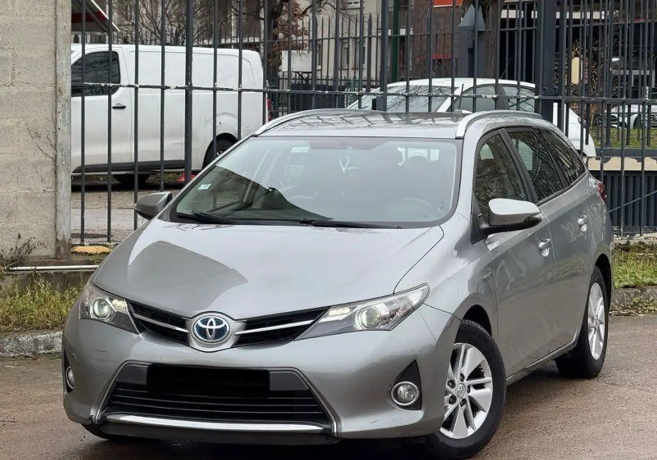 Toyota Auris Sport Hybride GAGE