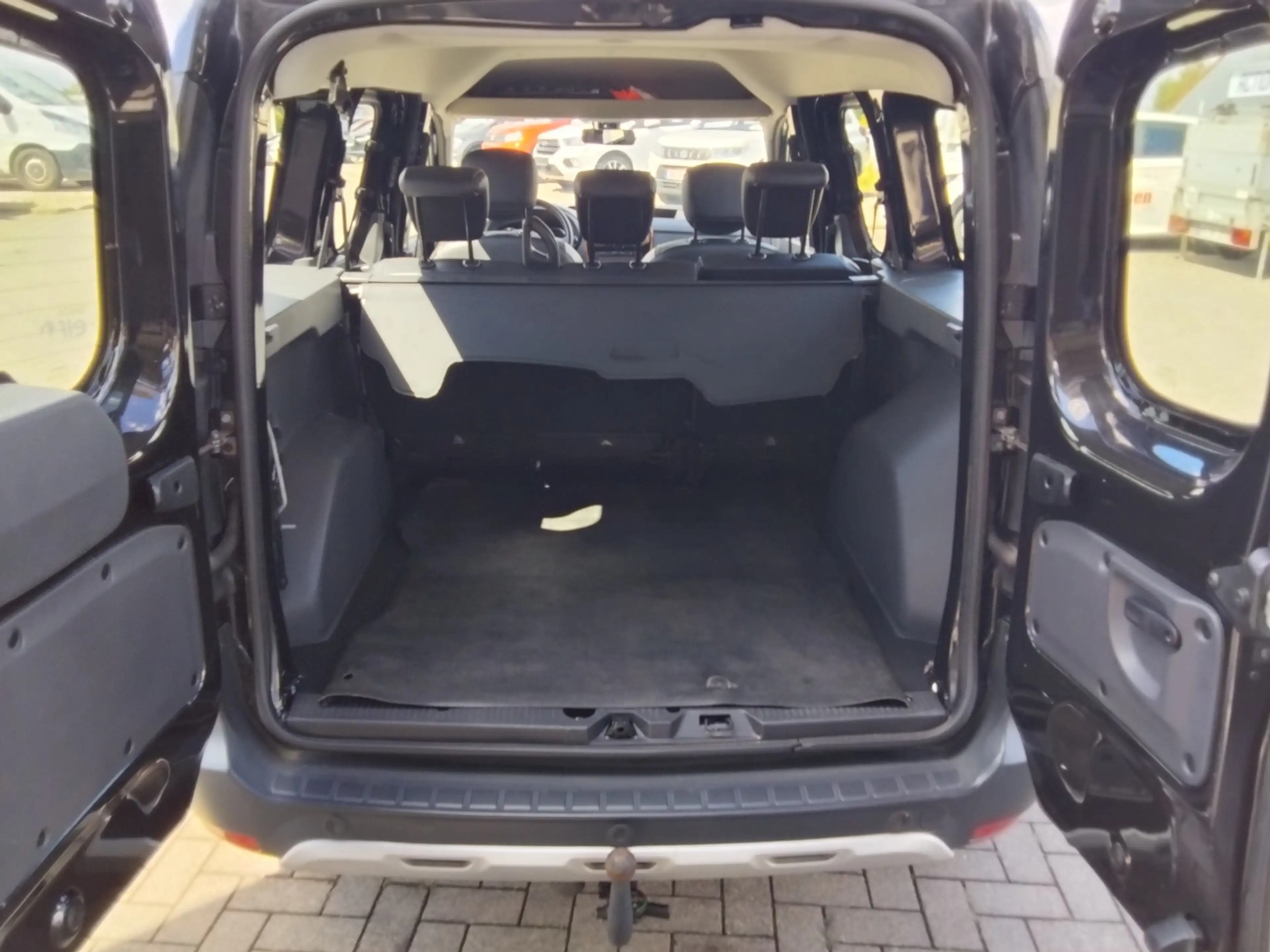Dacia Dokker 1.2 115 Stepway Celebration/SHZG/AHK/NAVI/Tempom./RFK — photo 7