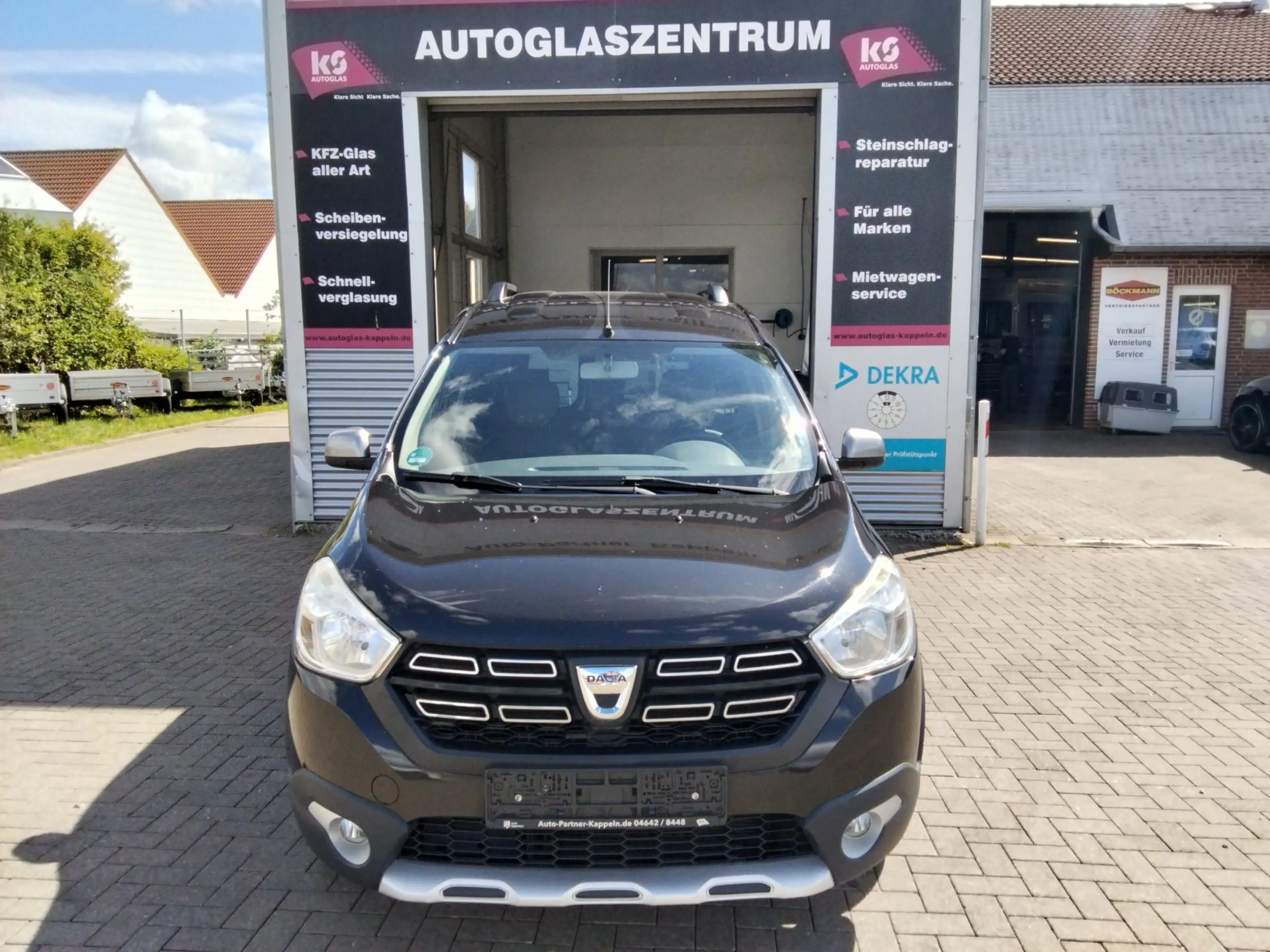 Dacia Dokker 1.2 115 Stepway Celebration/SHZG/AHK/NAVI/Tempom./RFK — photo 2