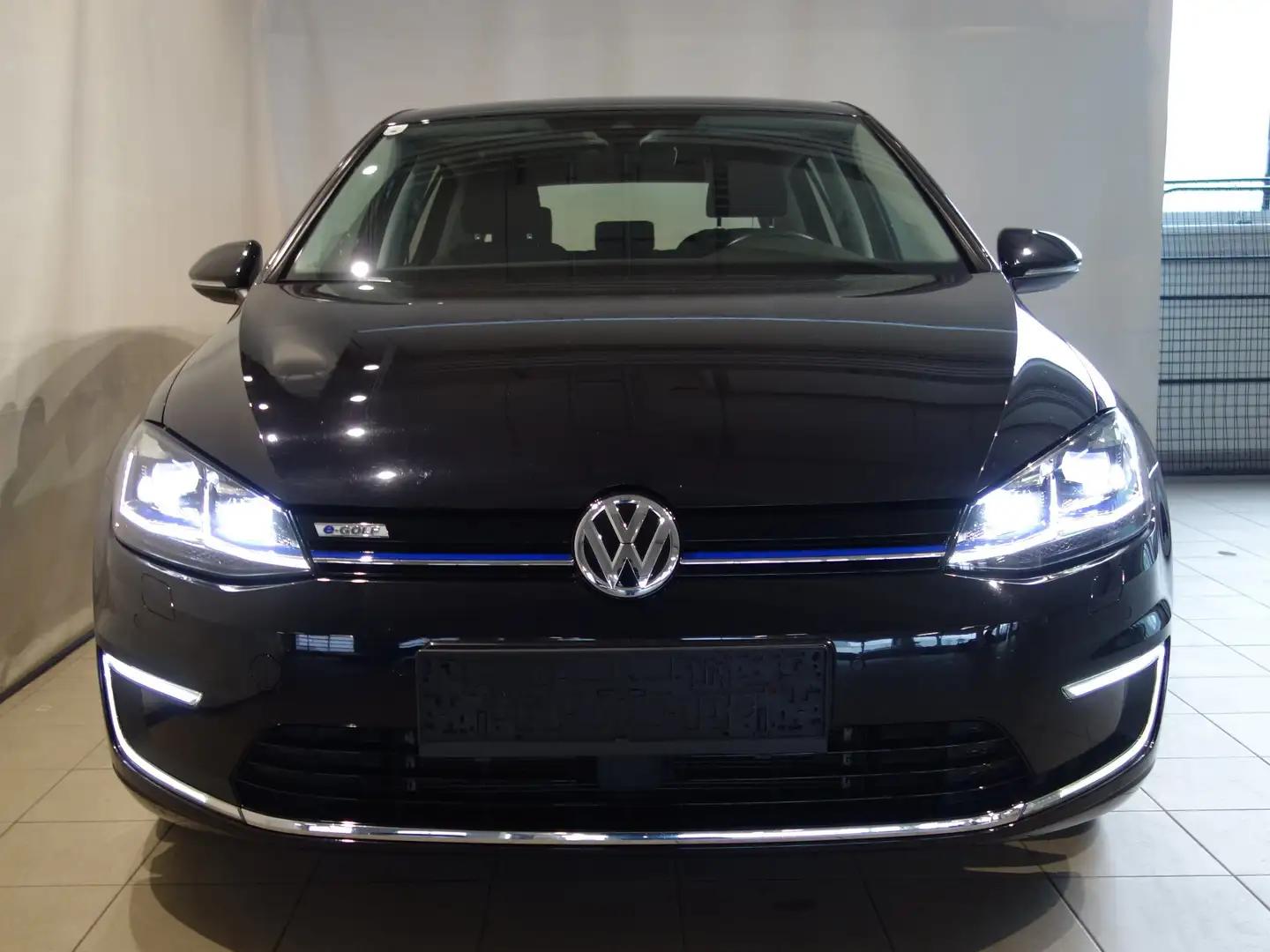 Volkswagen Golf e-Golf Schwarz - 2