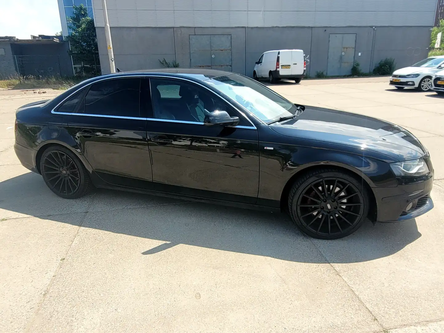 Audi A4 A4 1.8 TFSI Pro Line S Zwart - 2