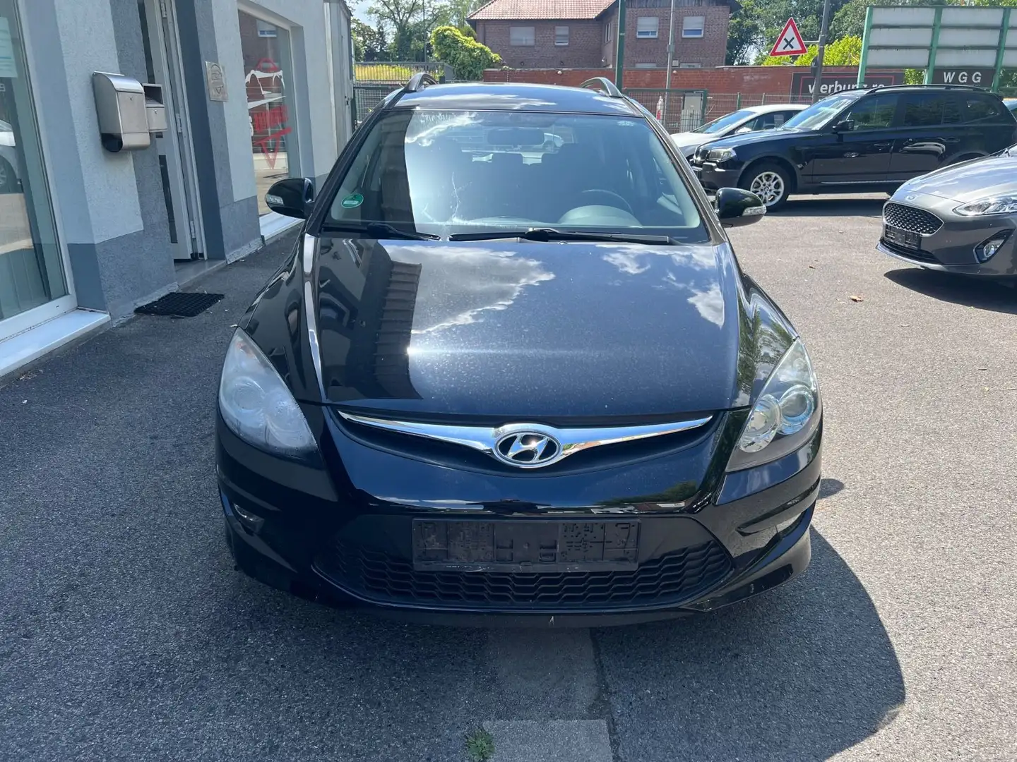 Hyundai i30 CW Fifa World Edition 1.4"Klima"SHZ"E-Fenste Schwarz - 2