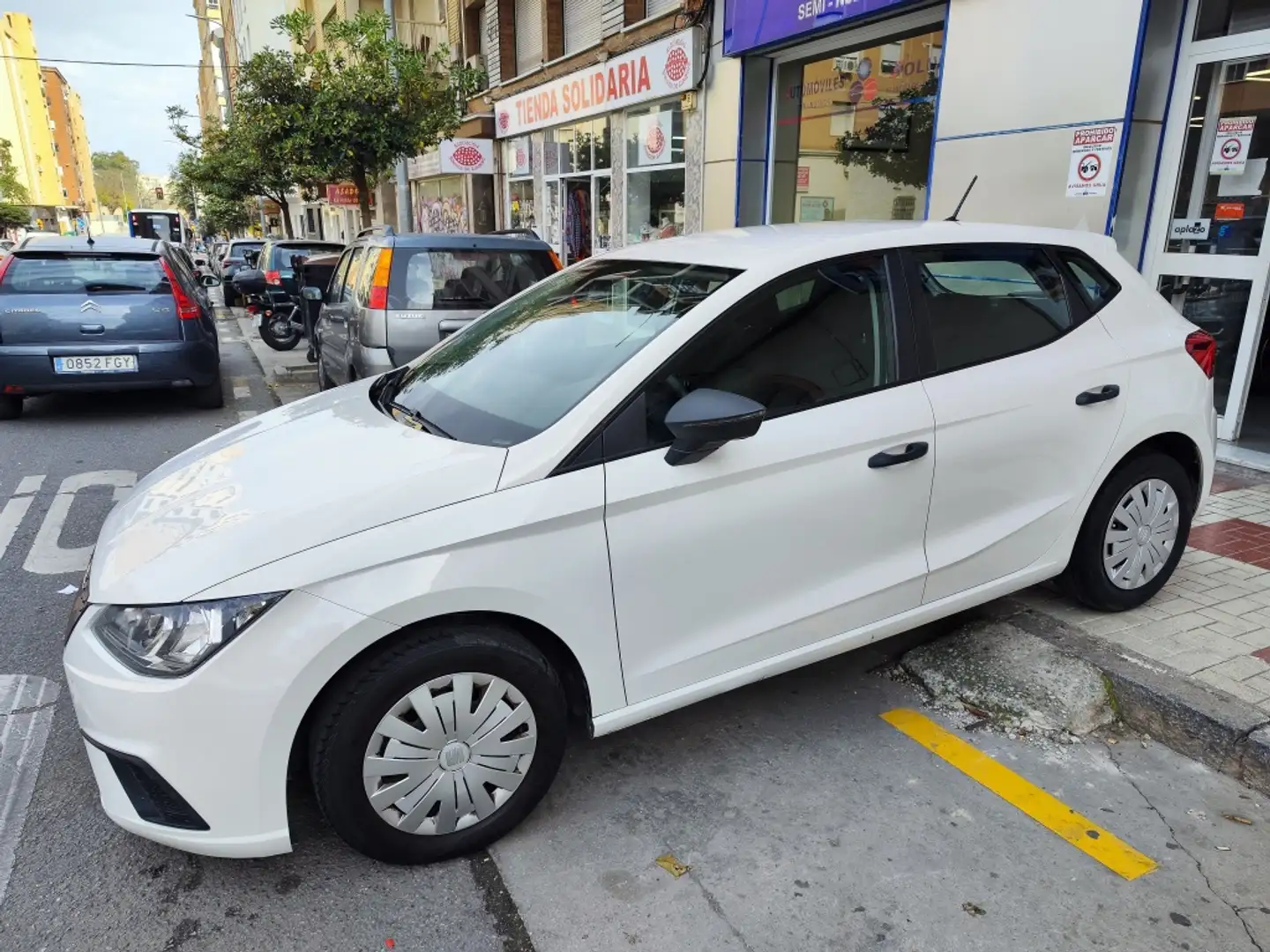 SEAT Ibiza 1.0 TSI S&S Reference Plus 95 Bianco - 1