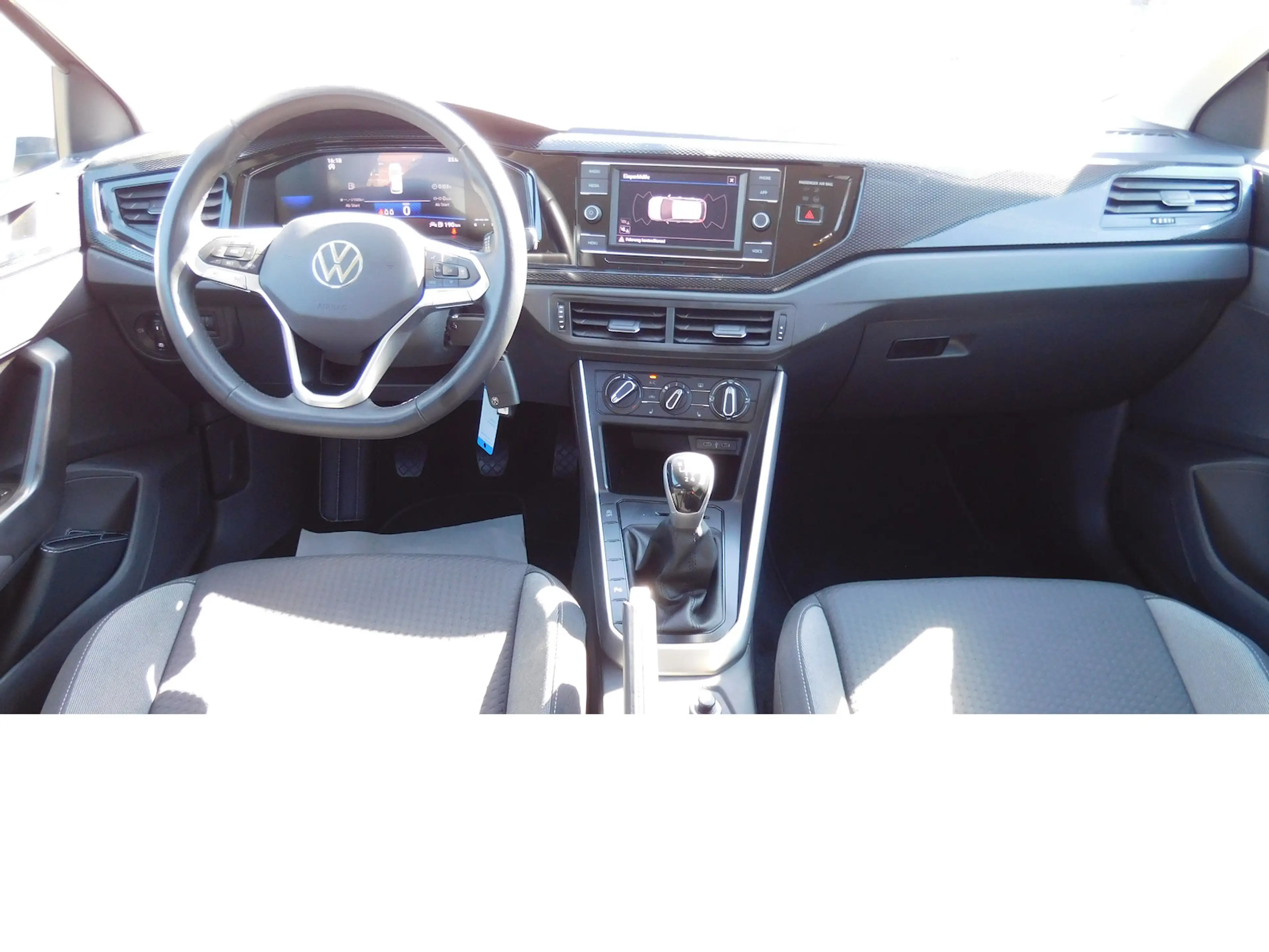 Volkswagen Polo 1.0 Life MPI BMT 4Trg Klima Navi LED — photo 8
