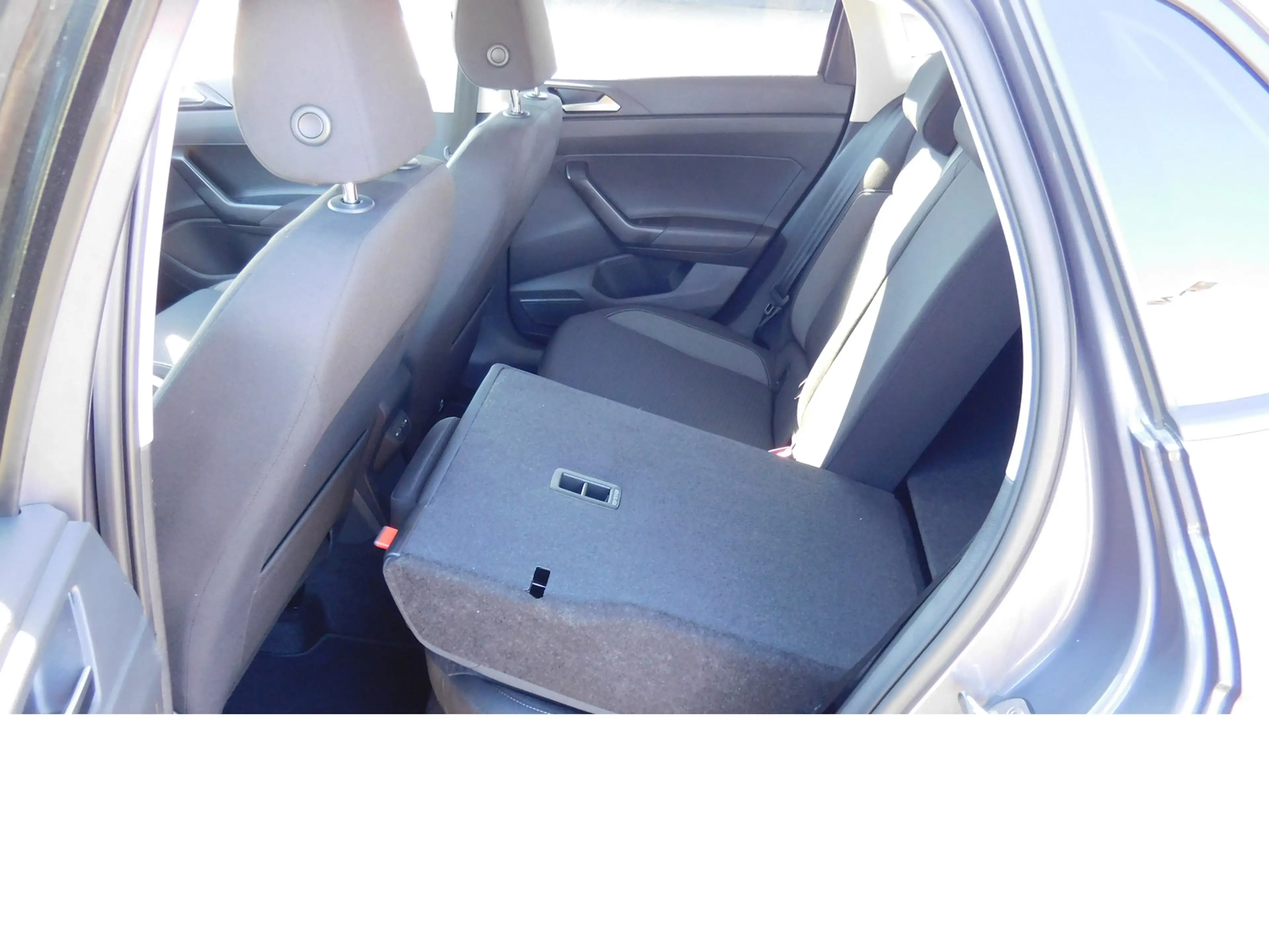 Volkswagen Polo 1.0 Life MPI BMT 4Trg Klima Navi LED — photo 13