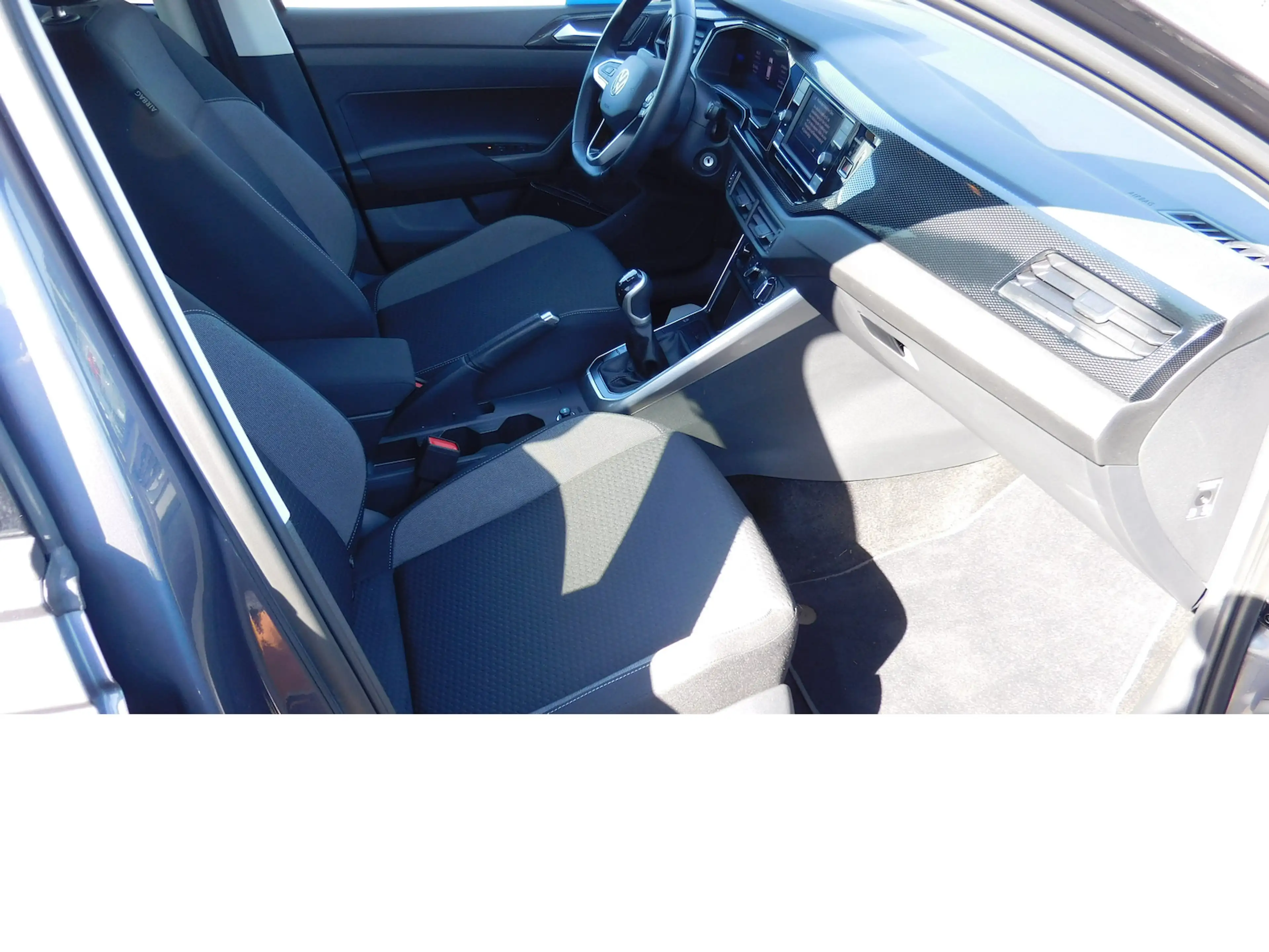 Volkswagen Polo 1.0 Life MPI BMT 4Trg Klima Navi LED — photo 14