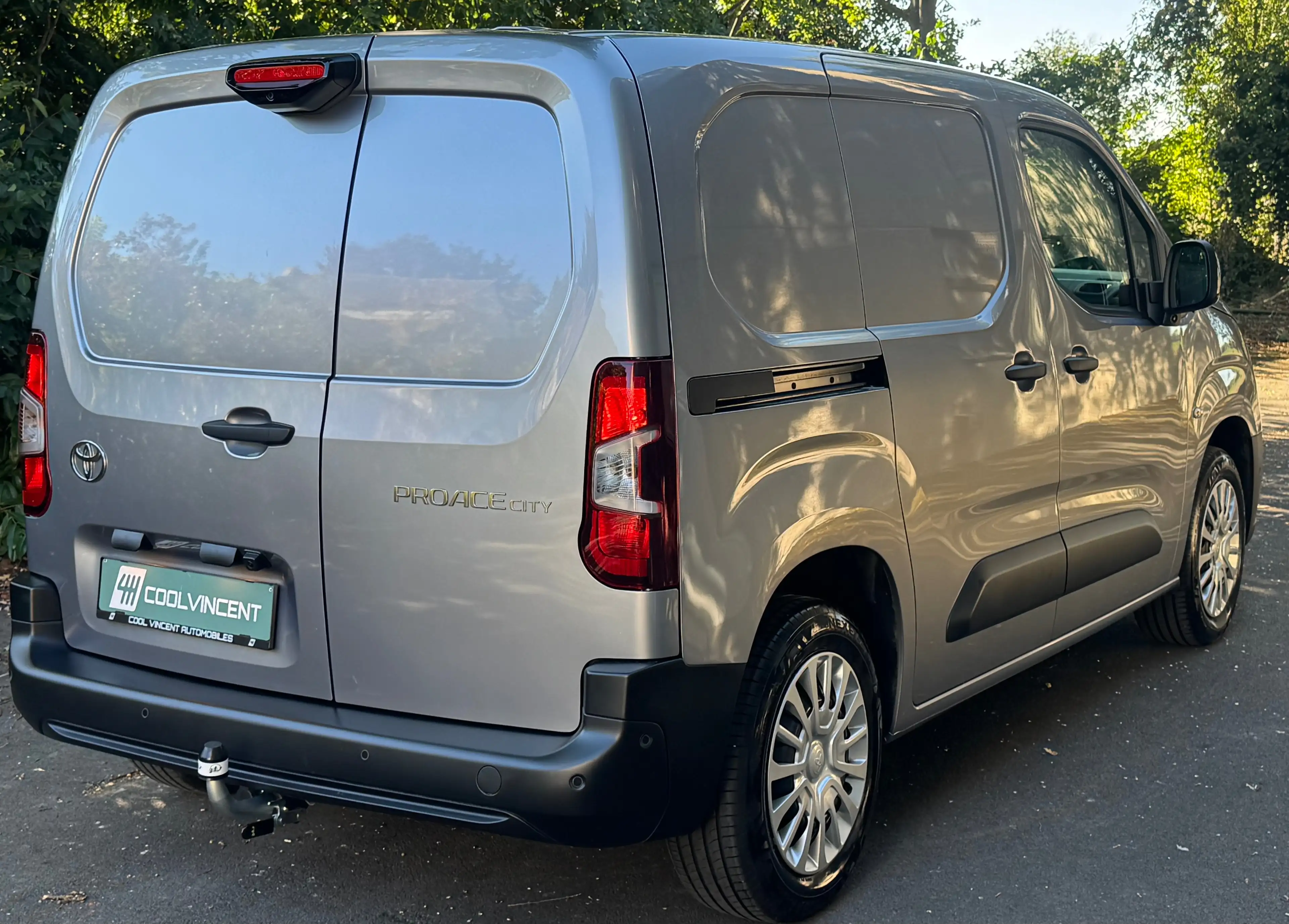 Toyota Proace City CONFORT // ETAT NEUF // — photo 4