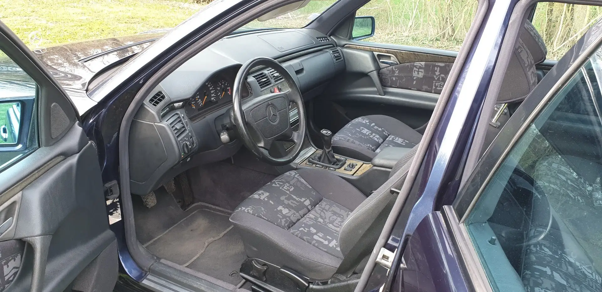 Mercedes-Benz E 240 - 2