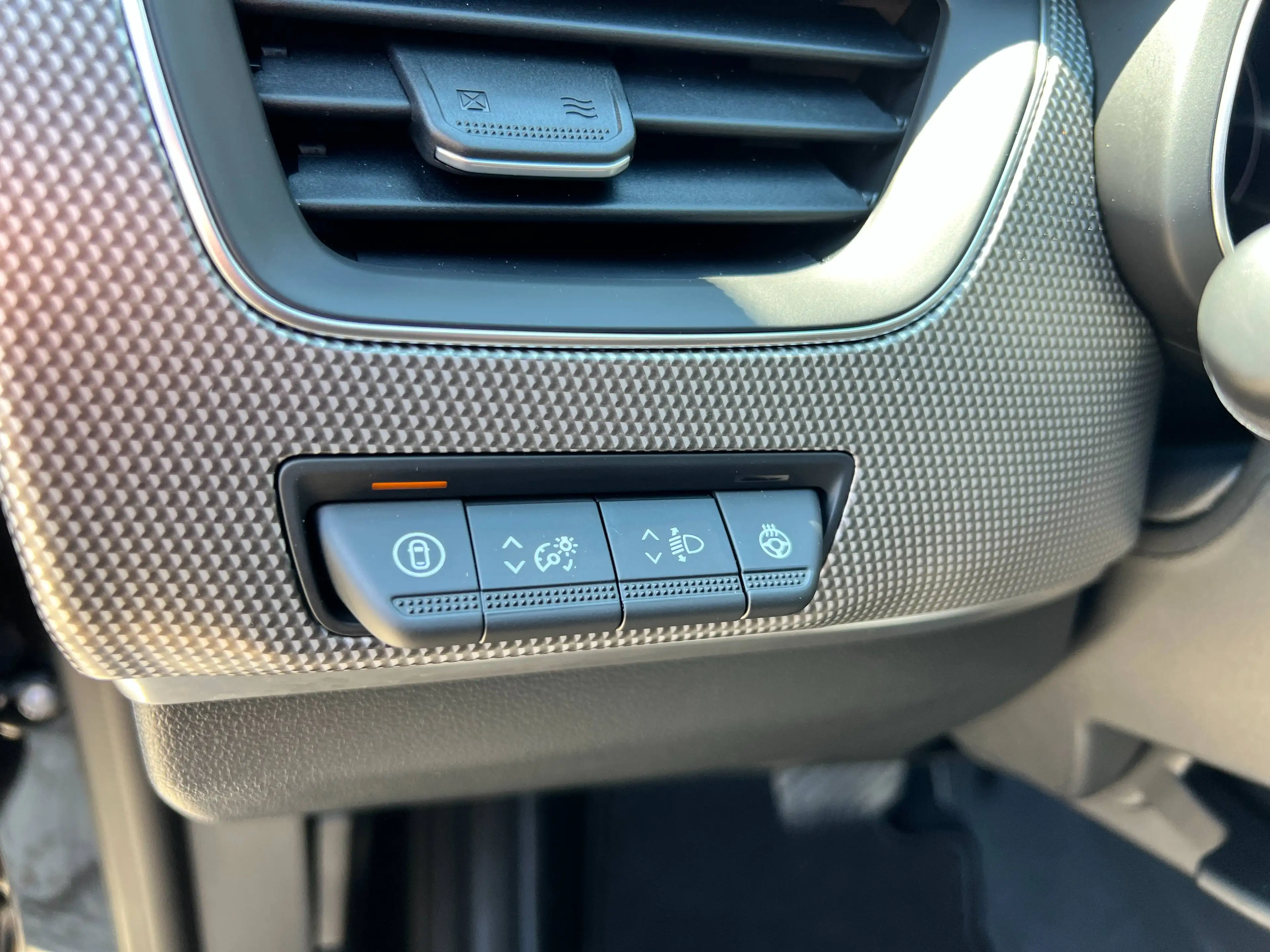 Renault Arkana 1.3Tce - AUTOMAAT/ LED/ ADAPTIVE/ CAMERA/ STUURVERW./ 5700KM/ 5 JAAR GARANTIE — photo 15