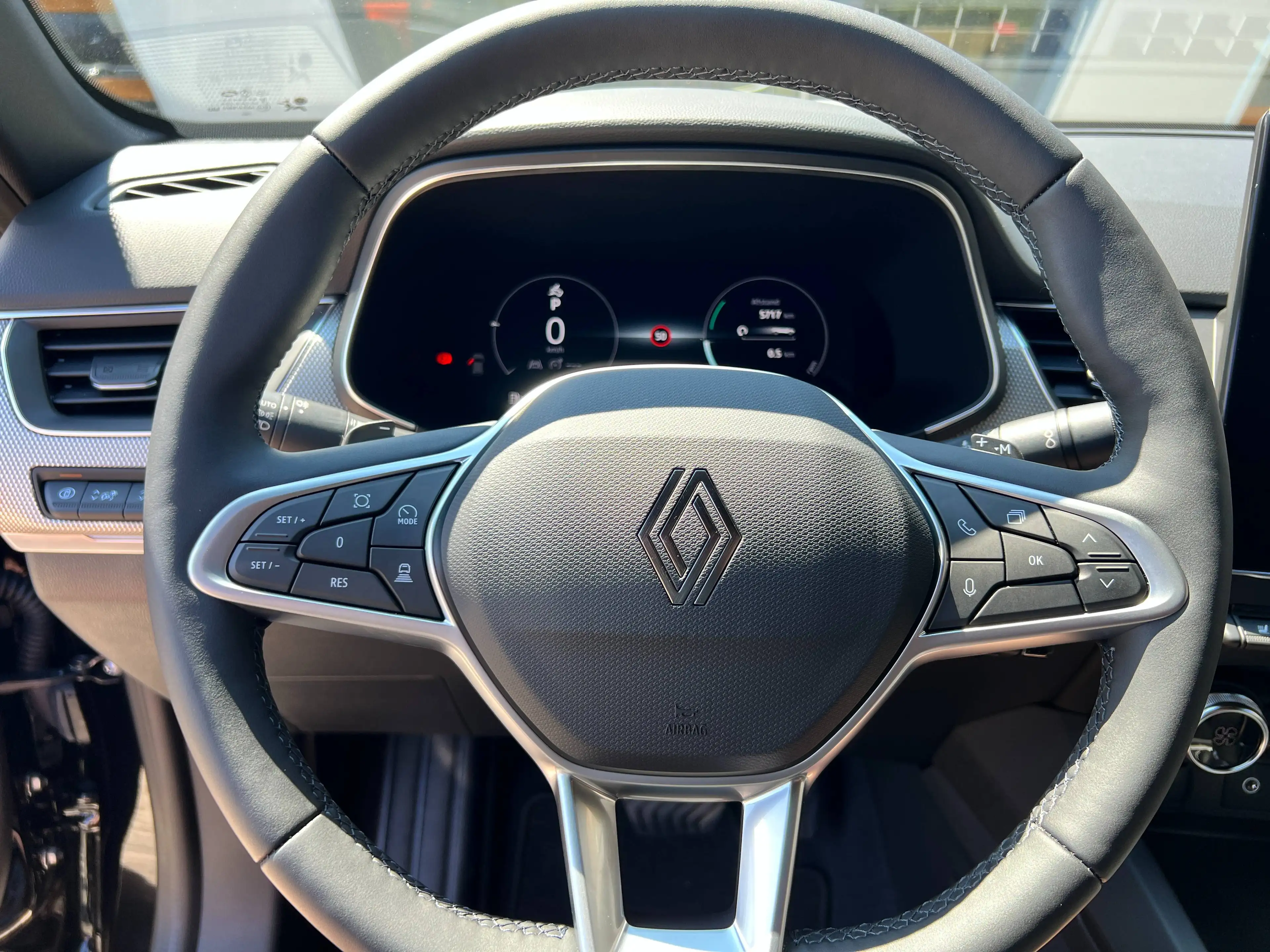 Renault Arkana 1.3Tce - AUTOMAAT/ LED/ ADAPTIVE/ CAMERA/ STUURVERW./ 5700KM/ 5 JAAR GARANTIE — photo 10