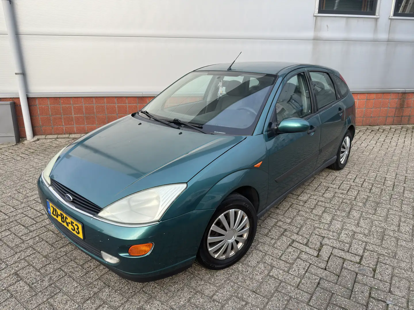 Ford Focus 1.6-16V Ghia Groen - 1