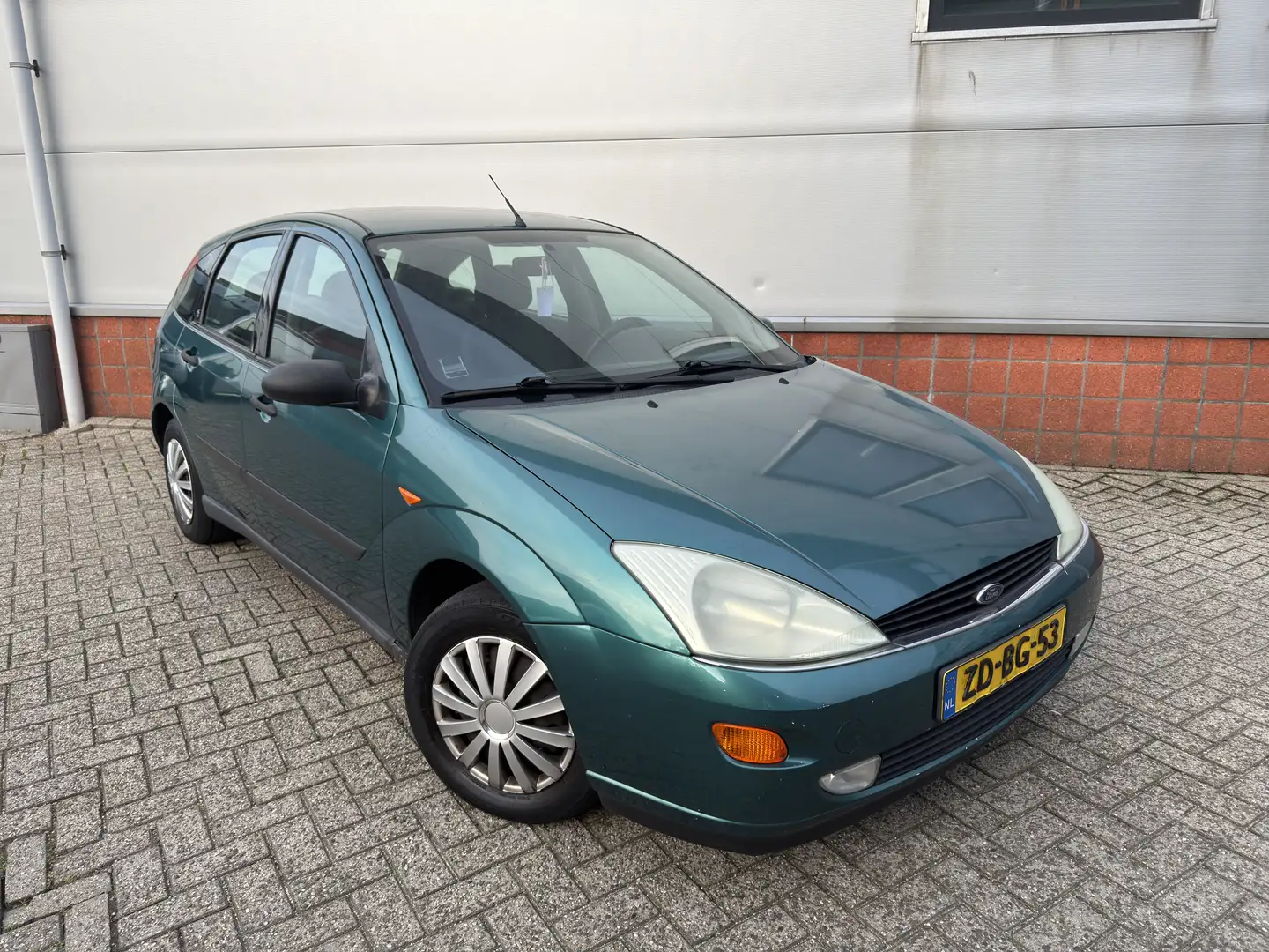 Ford Focus 1.6-16V Ghia Groen - 2