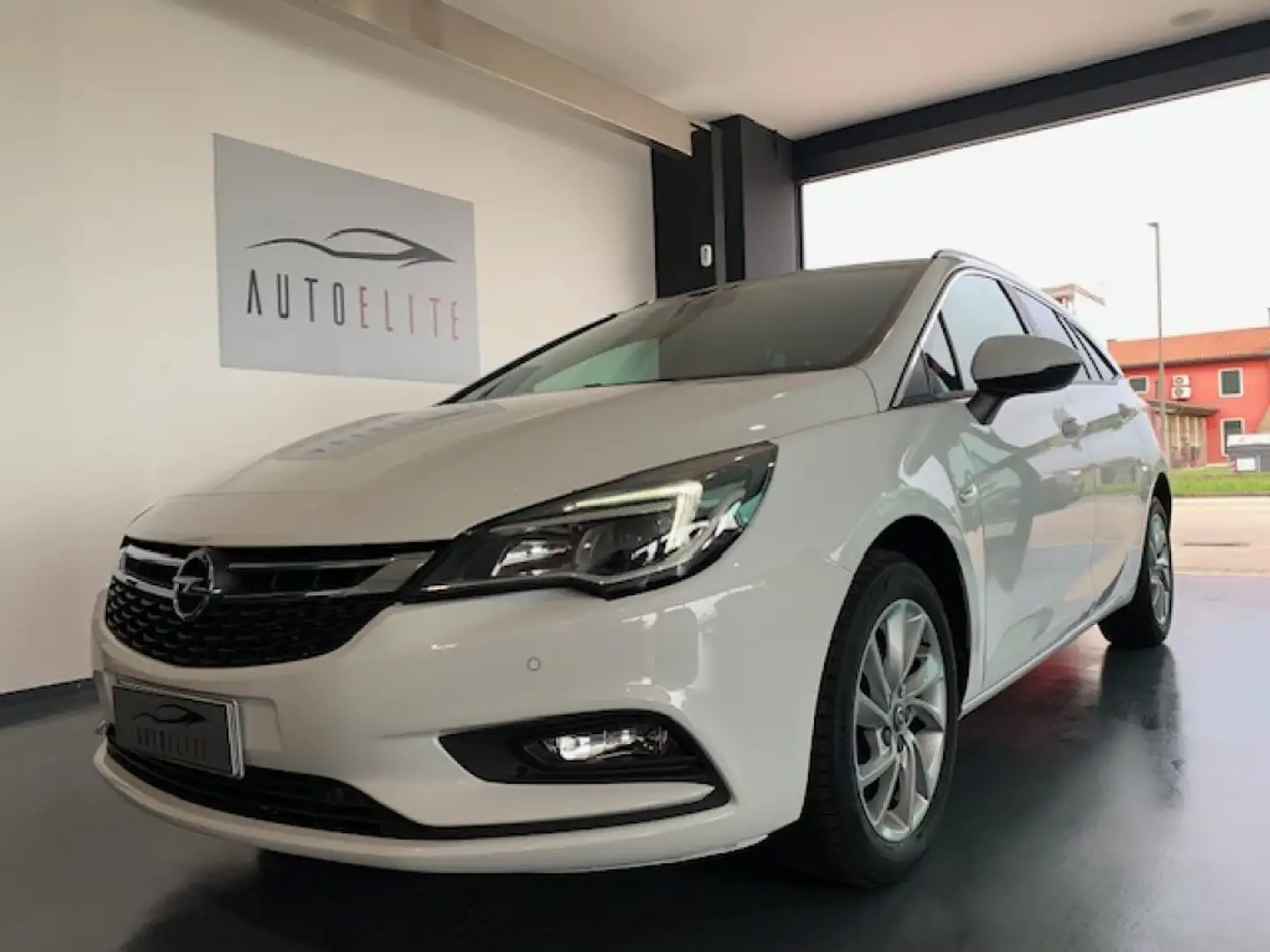 Opel Astra 1.6 CDTi 110CV Start&Stop Sports Tourer Business Wit - 1