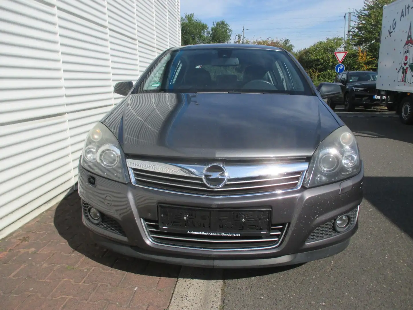 Opel Astra H Lim. Innovation "110 Jahre" Gris - 2