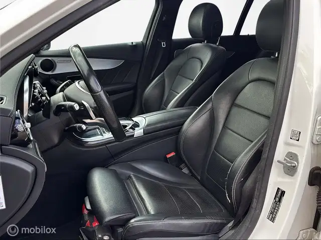 Mercedes-Benz C-Class view 7