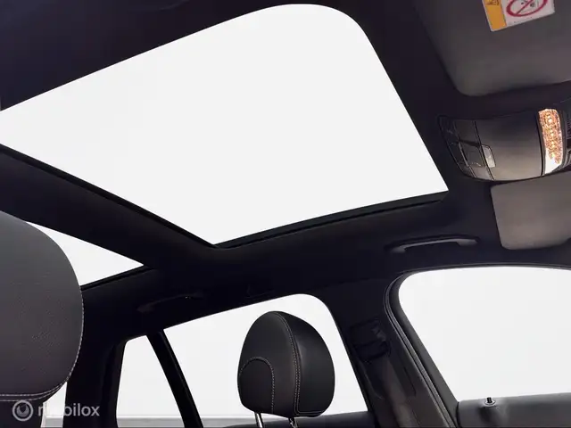 Mercedes-Benz C-Class view 11