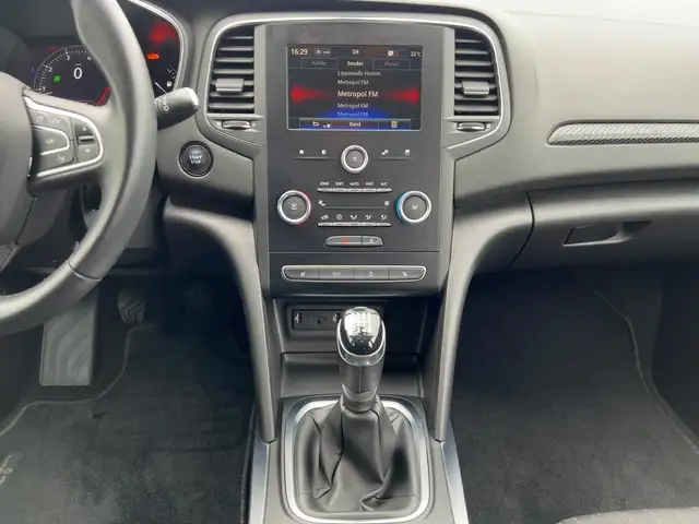 Renault Megane view 12