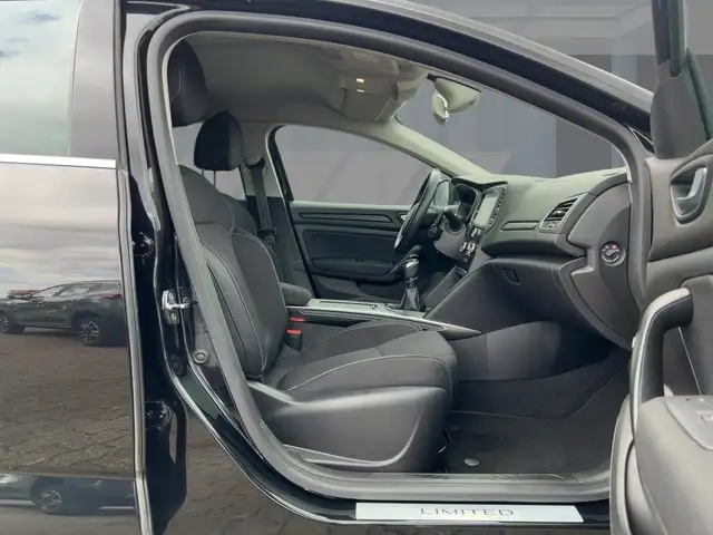 Renault Megane view 8