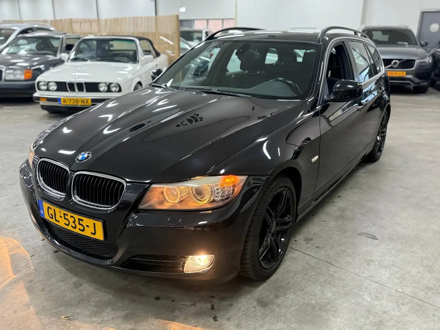 BMW 318 3-serie Touring 318i / NETTE AUTO / NAP / RIJDT SC Zwart - 2
