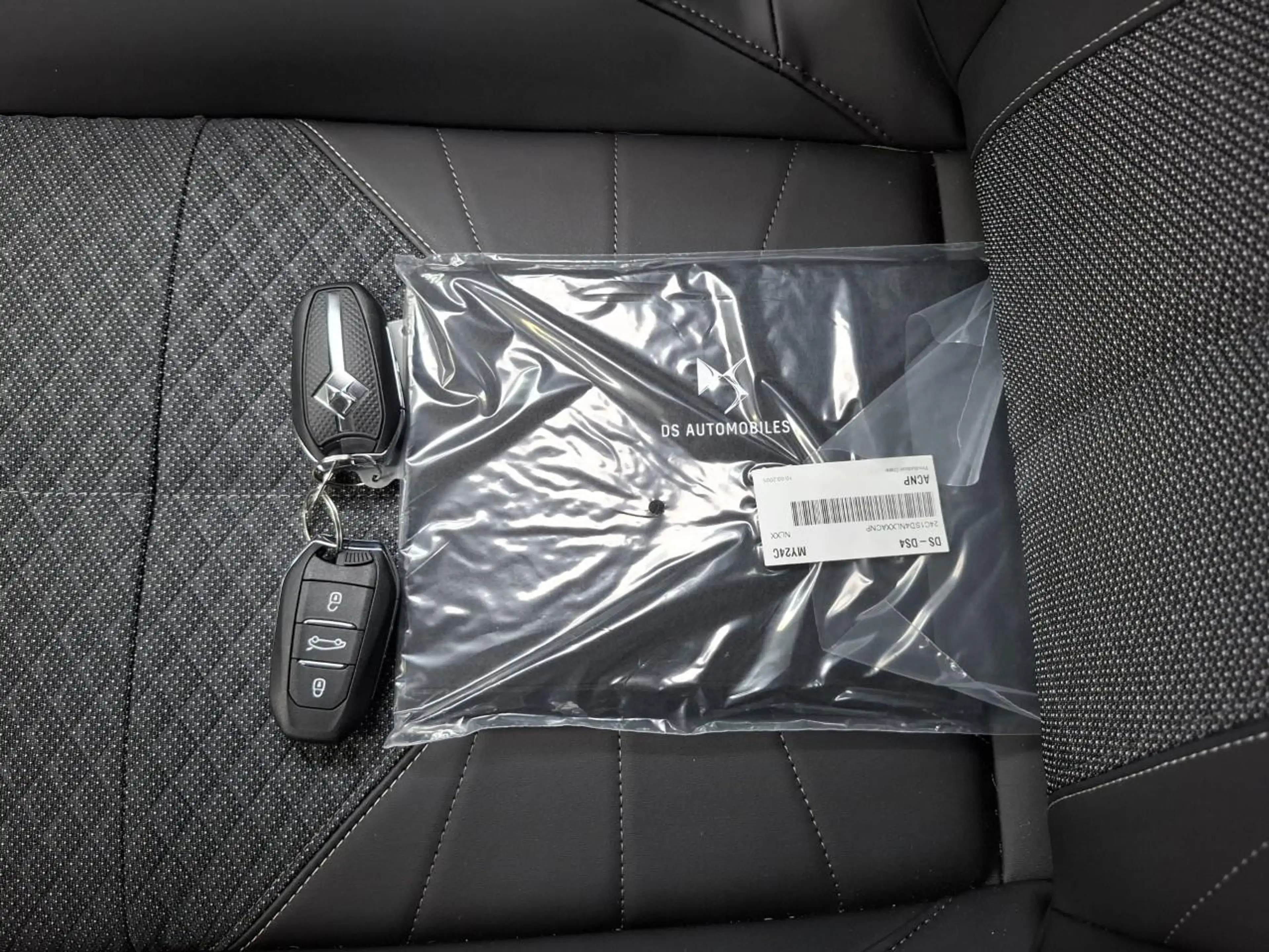 DS Automobiles DS 4 No E-Tense Pallas Comfort Tech Pack 58.3 kWh — photo 8