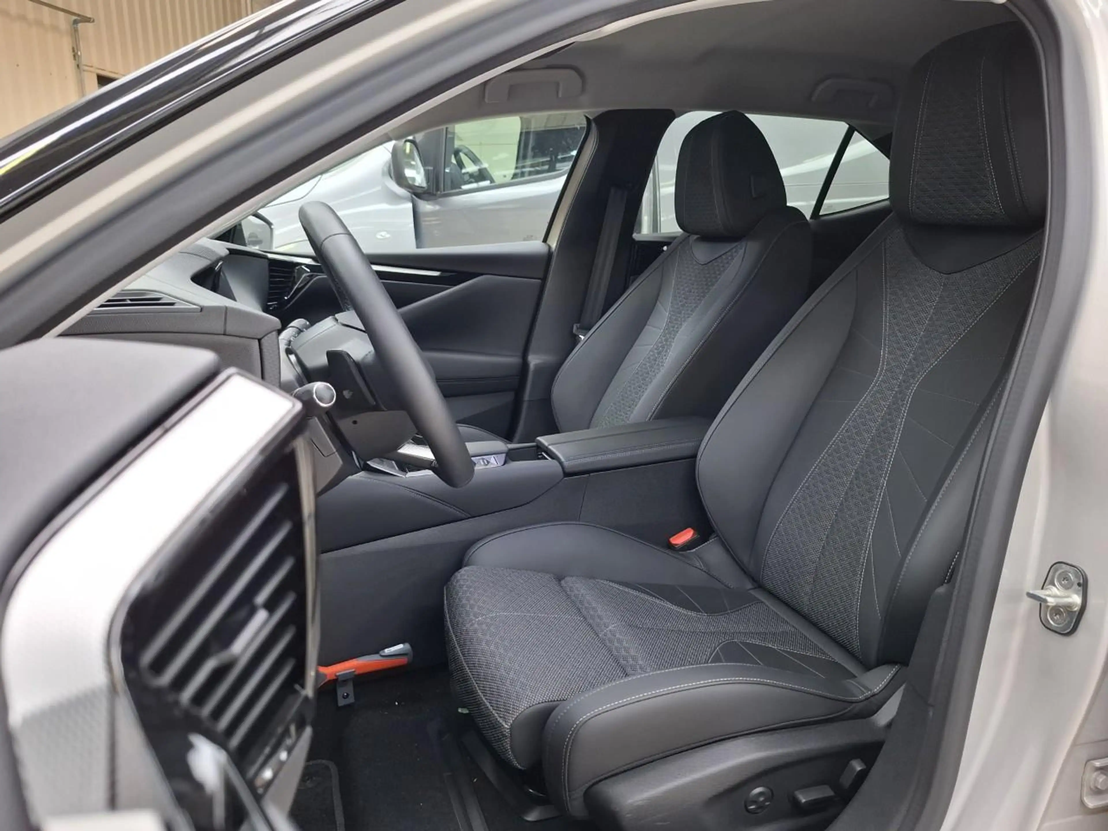 DS Automobiles DS 4 No E-Tense Pallas Comfort Tech Pack 58.3 kWh — photo 5