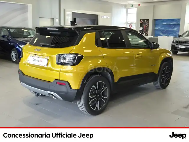 Jeep Avenger view 4