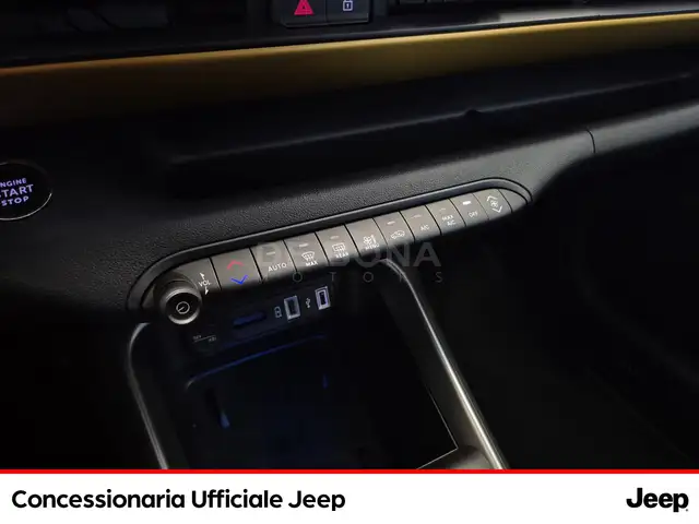 Jeep Avenger view 14