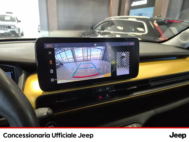 Jeep Avenger view 11