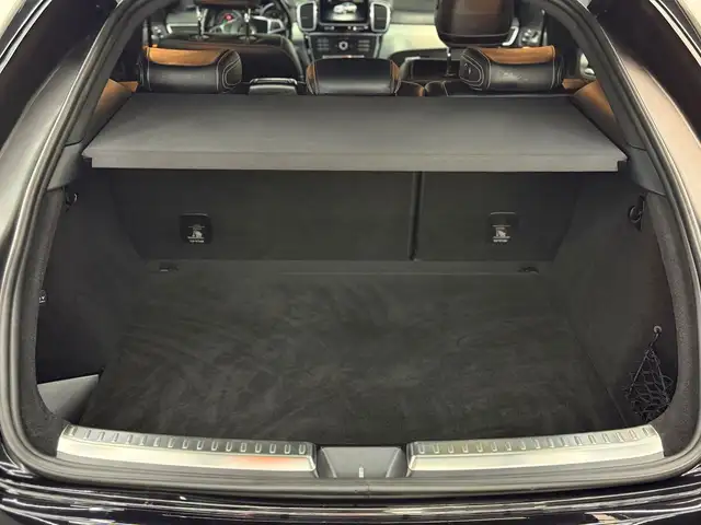 Mercedes-Benz Gle view 13