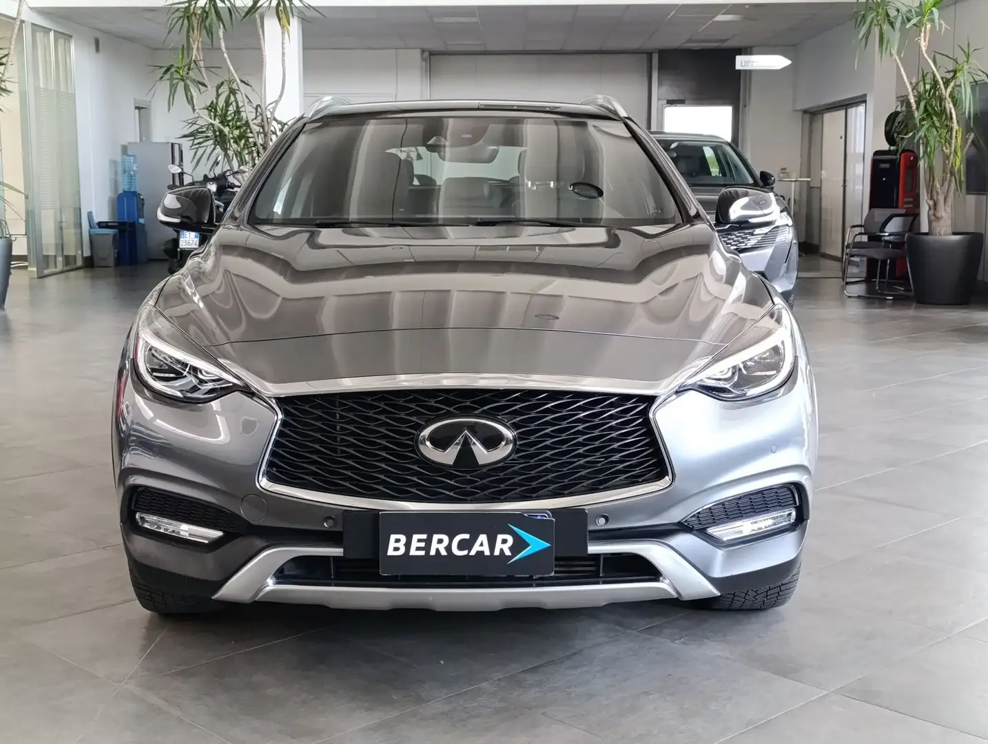 Infiniti QX30 2.2 diesel DCT AWD Premium Tech - 2