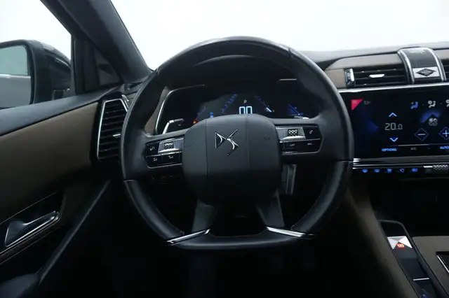 DS Automobiles DS 7 Crossback view 11