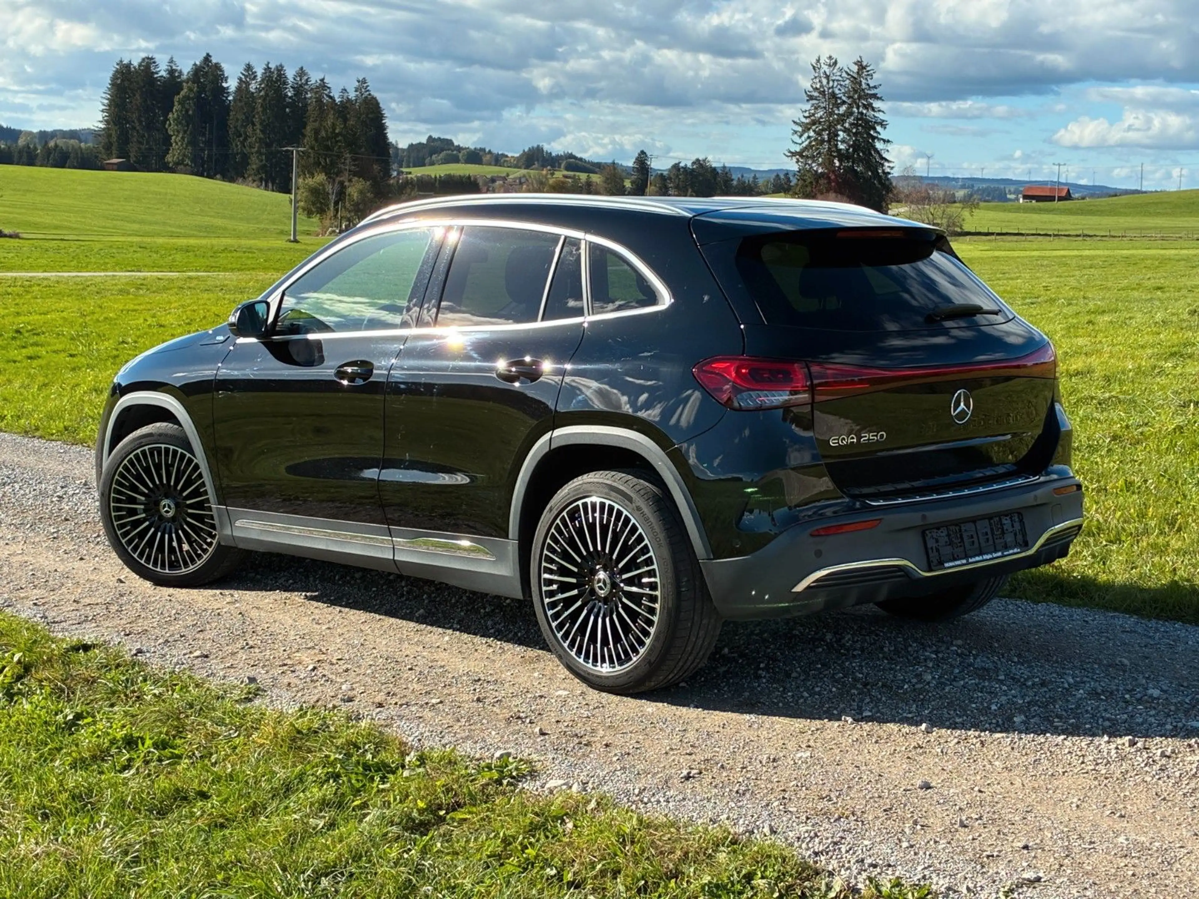 Mercedes-Benz EQA EQA 250 *Navi*RFK*AMG Line* — photo 5
